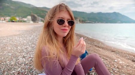 Изменил жене со старой подругой прямо на природе у моря