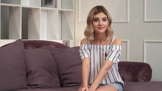 Молодая красавица пришла на кастинг лишиться девственности