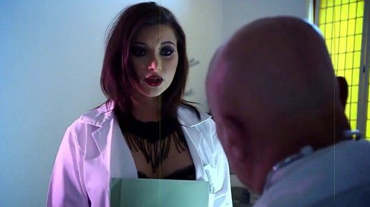 Сюжетное видео, что твориться в больнице за кадром