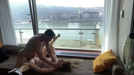 Хорошо быть любовницей босса  – отдых и ебля в Праге