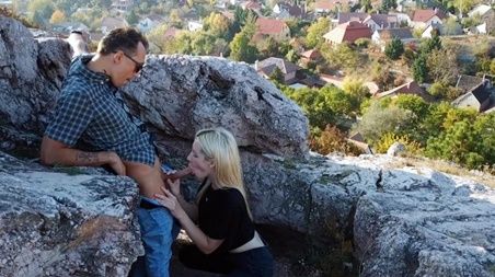 Показал симпатичной незнакомке не только красивый вид на город, но и свой член